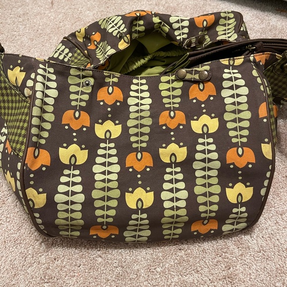 Petunia Pickle Bottom Wistful Weekender Diaper Bag in Adoring Autumn - Picture 5 of 16